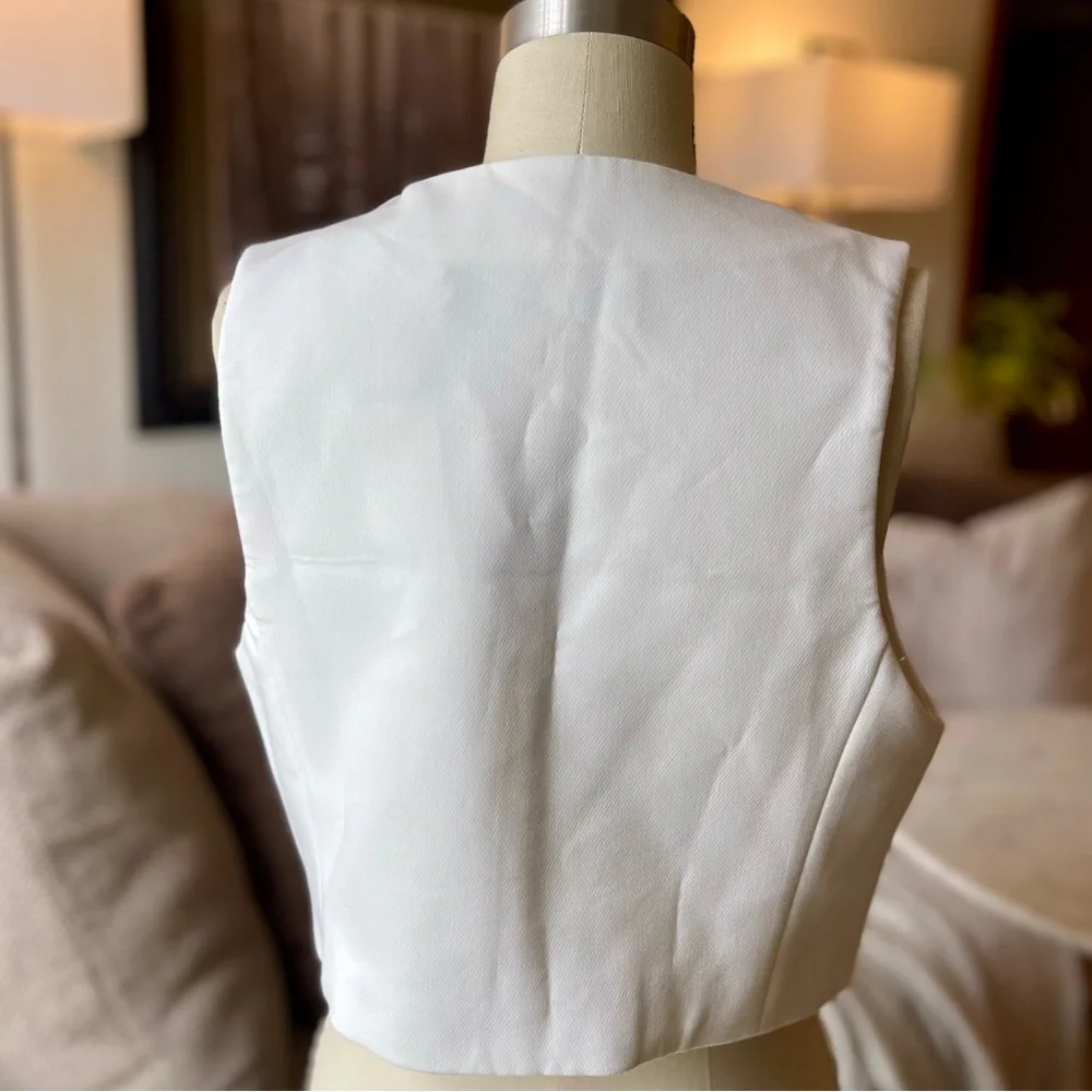 White Button-Up Vest - Picture 3 of 6